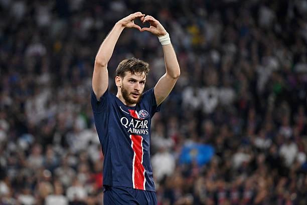 Kvaratskhelia đóng góp 1 bàn trong ngày đại thắng của PSG. Ảnh: Getty