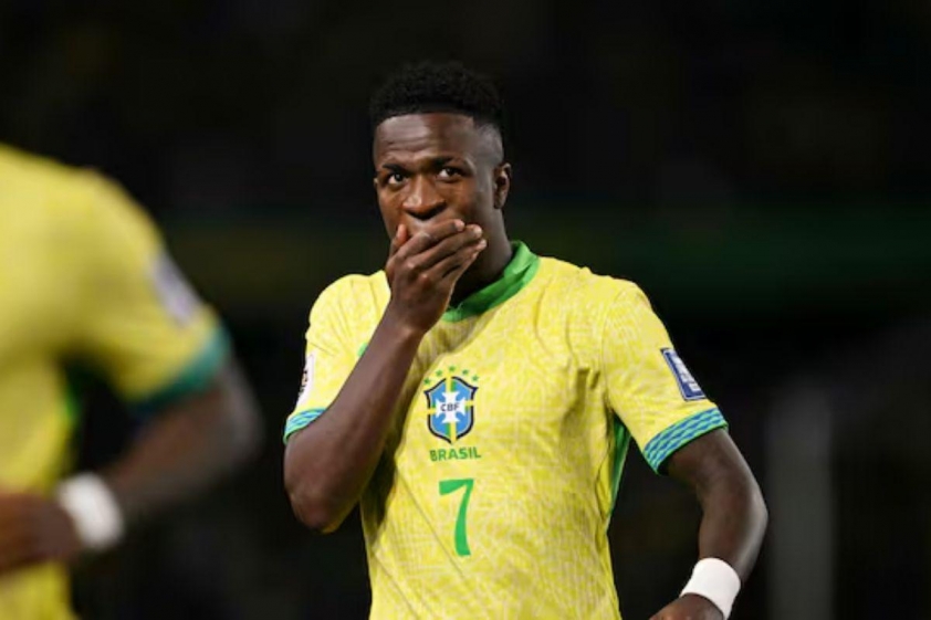 Vinicius Junior bị áp lực khi khoác áo Selecao.