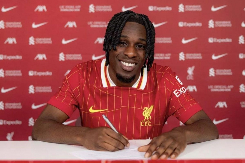 Jeremie Frimpong hoàn tất việc chuyển đến Liverpool.