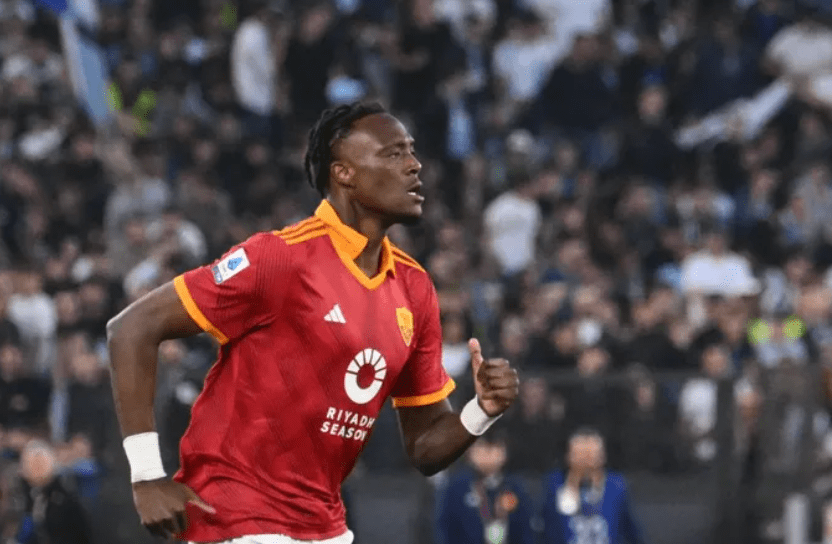 Với việc từng có kinh nghiệm thi đấu tại Premier League thì việc hòa nhập với môi trường bóng đá Anh không phải trở ngại lớn với Abraham. Ảnh: Getty