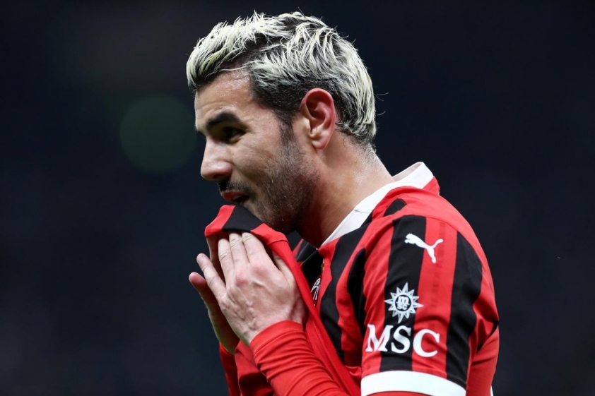 AC Milan không còn mặn mà với việc giữ Theo Hernandez.