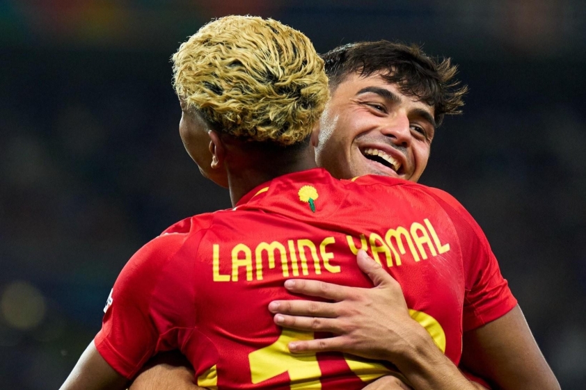 2 cái tên mà Merino chọn cho danh hiệu QBV 2025. Ảnh: Seleccion Espanola de Futbol