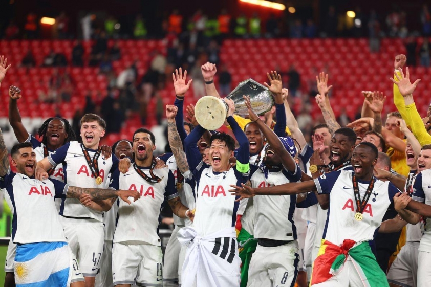 Chiếc cúp Europa League không đủ để giữ Postecoglou ở lại Tottenham.