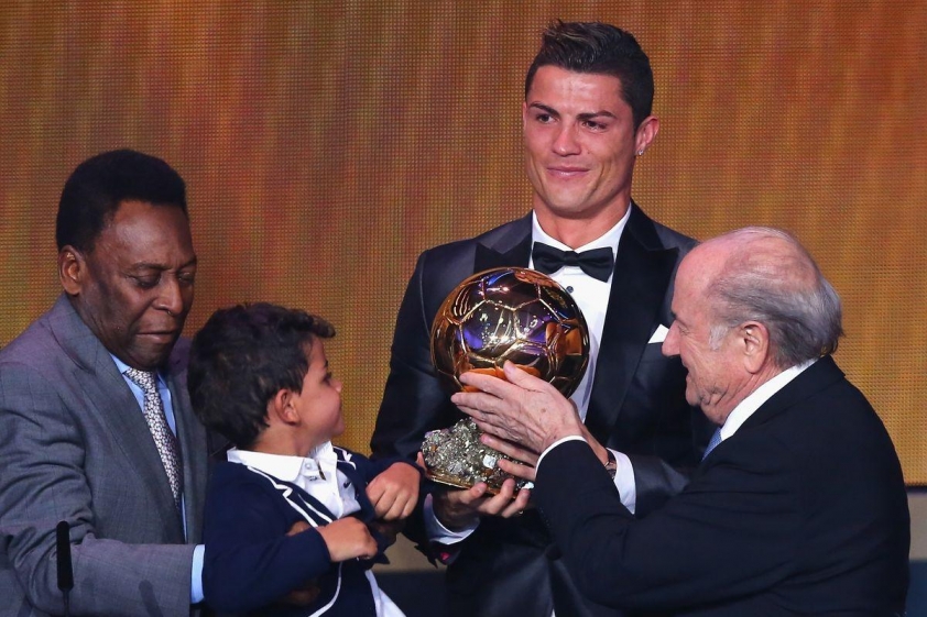 Ronaldo giành Quả Bóng Vàng 2013 trong một năm mà anh thua thiệt hoàn toàn so với Ribery.