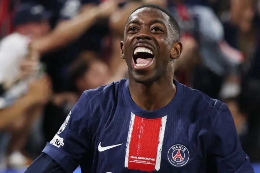 Dembele vẫn đang nắm lợi thế trong cuộc đua Quả bóng vàng.
