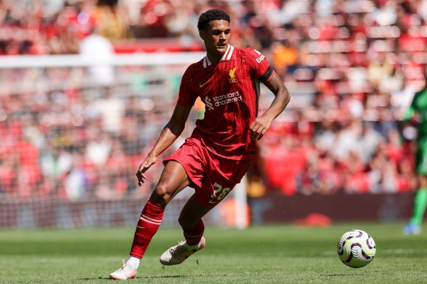Quansah khó cạnh tranh ở Liverpool hiện tại (Ảnh: Liverpool FC)
