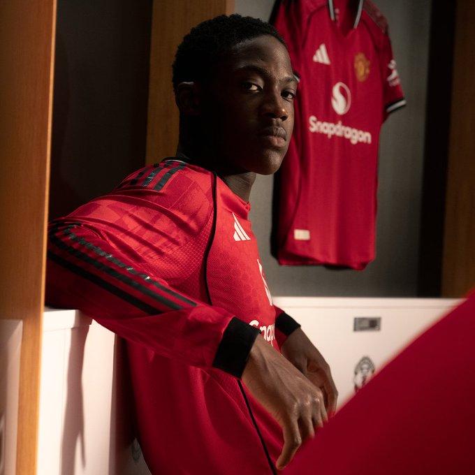 Doanh thu từ áo đấu dự kiến sẽ là một khoản thu khổng lồ của MU (Ảnh: MUFC)