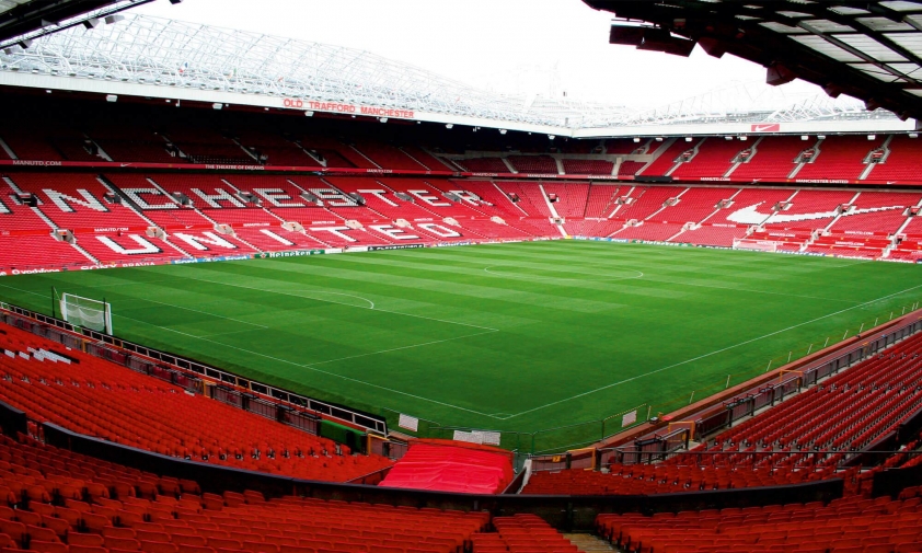 Sân Old Trafford lọt top những sân đắt đỏ nhất Châu Âu (Ảnh: BBC)