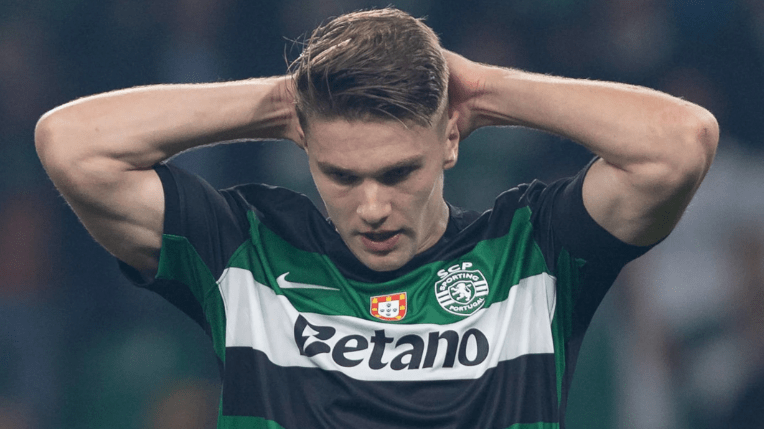 Gyokeres không hài lòng với BLĐ Sporting Lisbon. Ảnh: Sport Mode