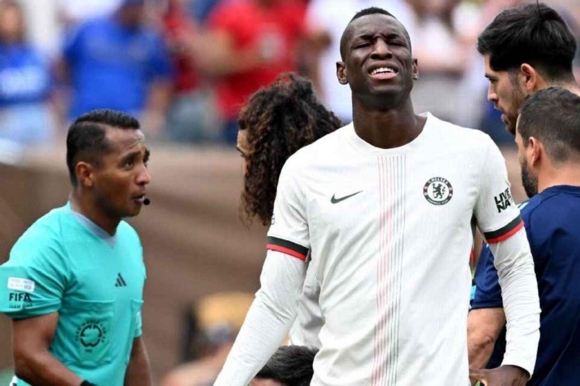 Đây không phải là lần đầu tiên mà Jackson đưa Chelsea vào thế khó (Ảnh: The Athletic).