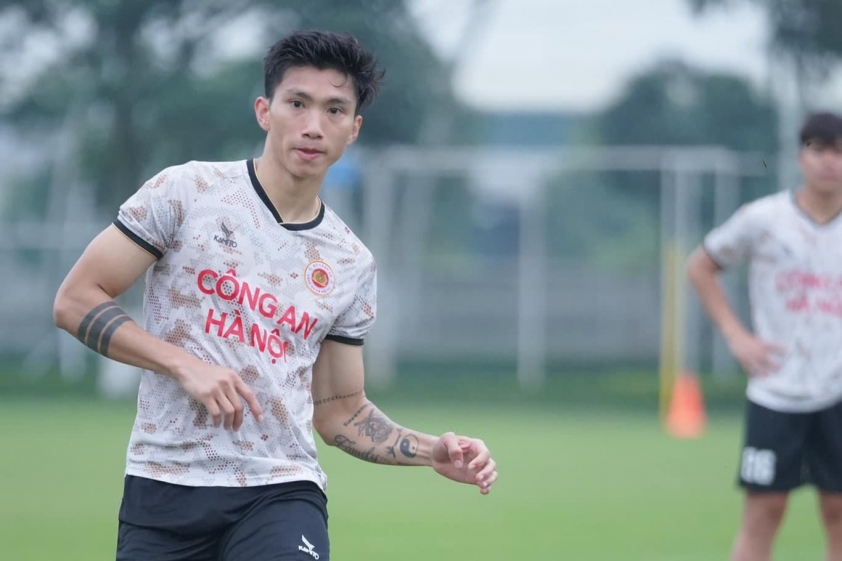 Văn Hậu đang dần bình phục chấn thương. Ảnh: CLB