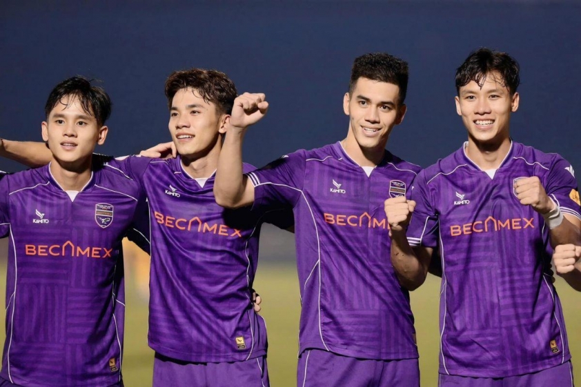 Tiến Linh cùng các đồng đội kết thúc mùa giải tại vị trí thứ 7 trên BXH V.League 1.