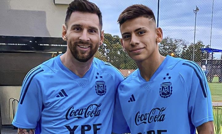 Cầu thủ này được xem là người có thể kế thừa Messi (Ảnh: Mundo Abiceleste)