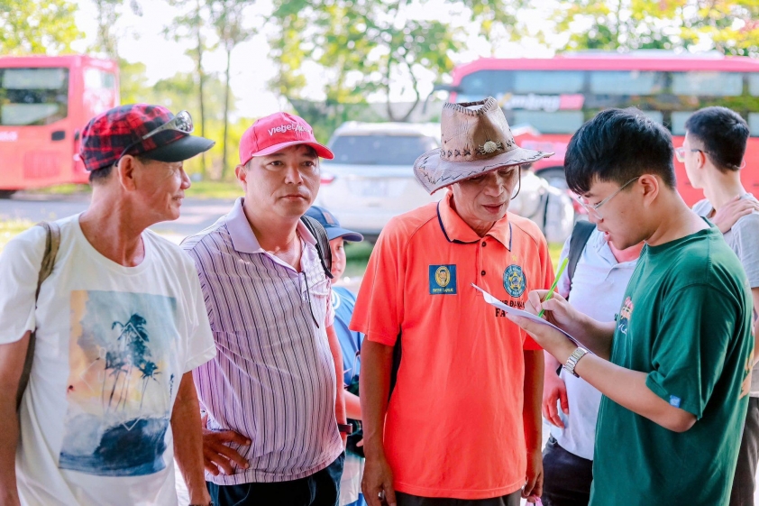 Các CĐV SHB Đà Nẵng đã xuất phát từ sáng 26/6. Ảnh: CLB