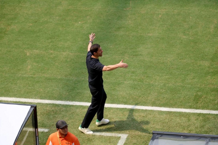 Xabi Alonso sẽ có nhiều vấn đề phải giải quyết khi bắt đầu triều đại của mình tại Bernabeu (Ảnh: Madrid Universal).