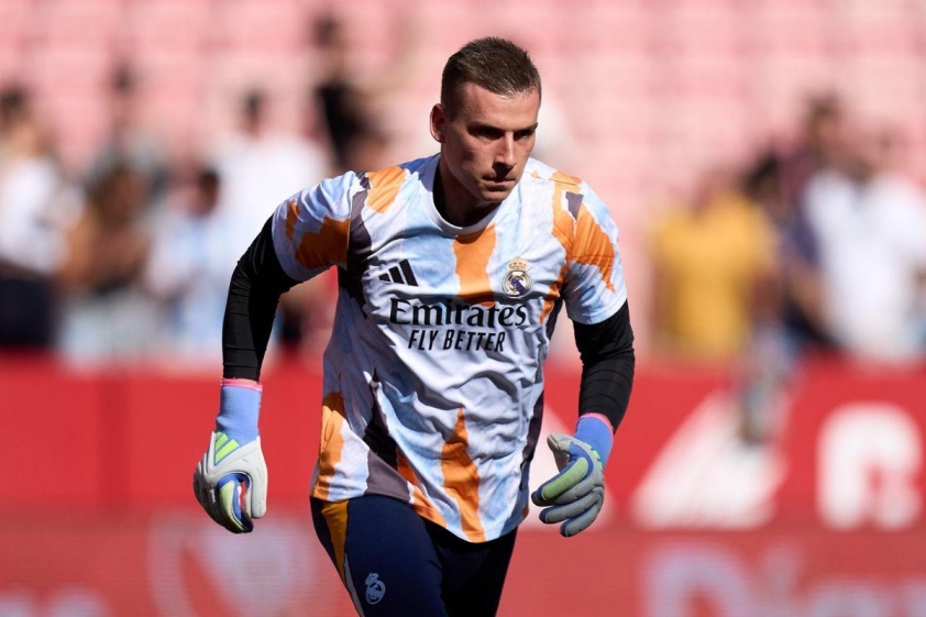 Lunin ưu tiên ở lại sân Santiago Bernabeu (Ảnh: Madrid Universal).