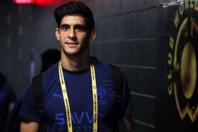 Thủ môn của Al Hilal thi đấu thăng hoa ở vòng bảng (Ảnh: FIFA)