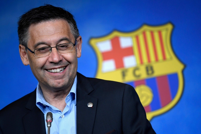 Barca suýt rơi vào tình trạng vỡ nợ dưới thời Bartomeu (Ảnh: BarcaBlaugranes)