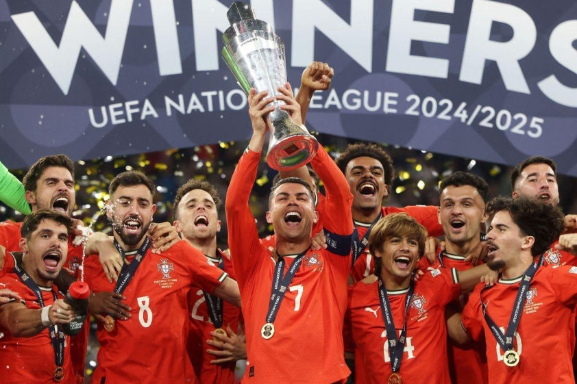 Ronaldo vừa cùng Bồ Đào Nha giành chức vô địch UEFA Nations League (Ảnh: GOAL).