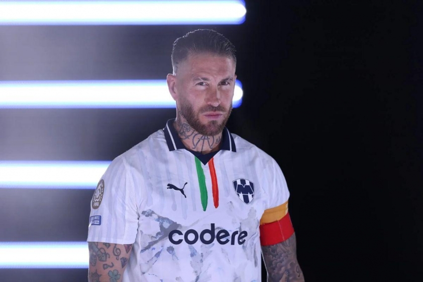 Sergio Ramos mơ tái ngộ Real Madrid (Ảnh: Madrid Universal).