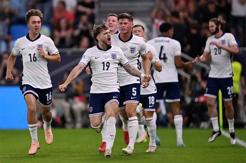 Harvey Elliot có thể xem là một trong những cầu thủ 'vĩ đại' nhất trong lịch sử U21 Anh.