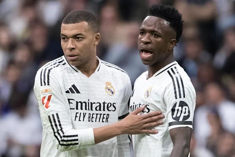 Mbappe sẵn sàng tái xuất (Ảnh: SI News)