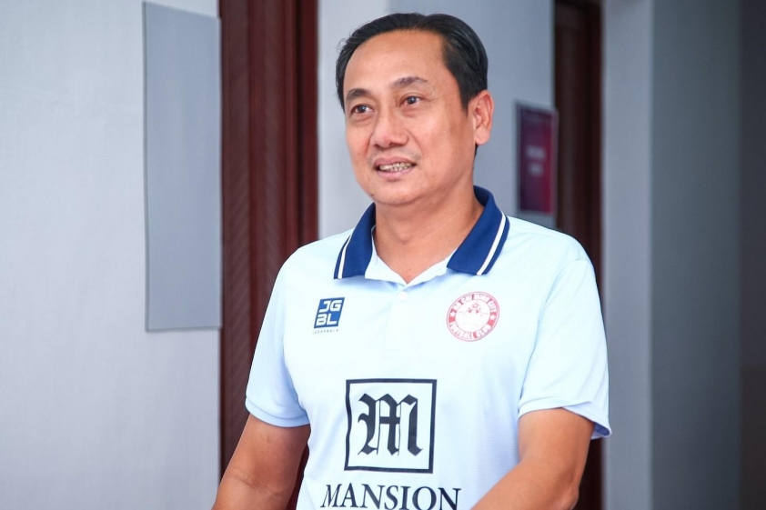HLV Phùng Thanh Phương nói lời chia tay CLB TP Hồ Chí Minh. Ảnh: CLB