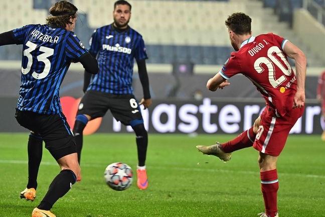 Cú hat-trick đẳng cấp của tiền đạo người Bồ vào lưới Atalanta (Ảnh: TNT Sport)