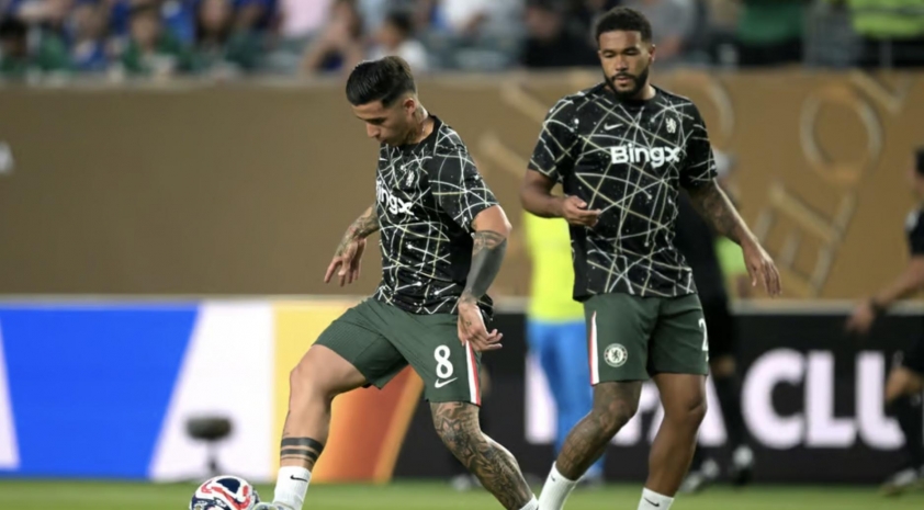 Reece James gặp vấn đề khi đang khởi động (nguồn ảnh: The Standard)