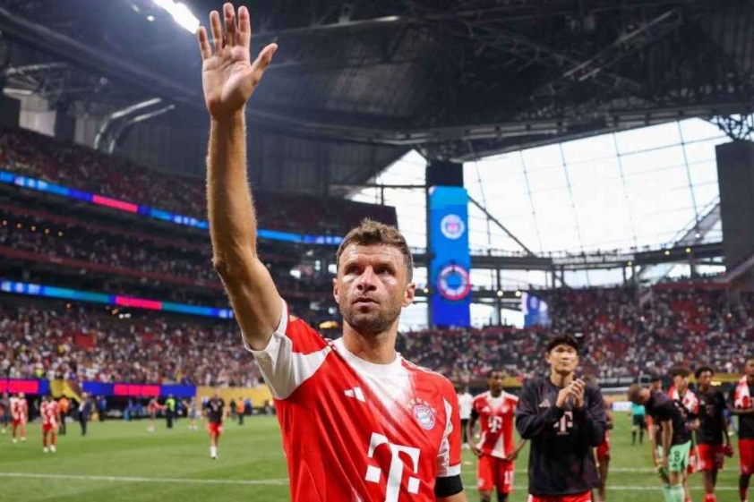 Thomas Müller vừa đá trận cuối cùng cho Bayern Munich (Ảnh: ESPN).