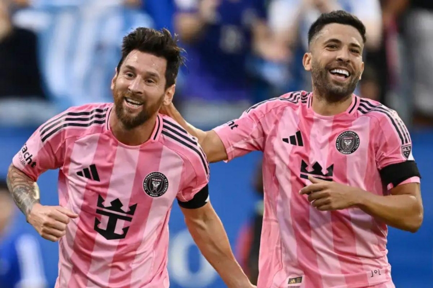 Lionel Messi ghi 2 bàn thắng cùng 1 kiến tạo trước CF Montreal (Ảnh: GOAL).