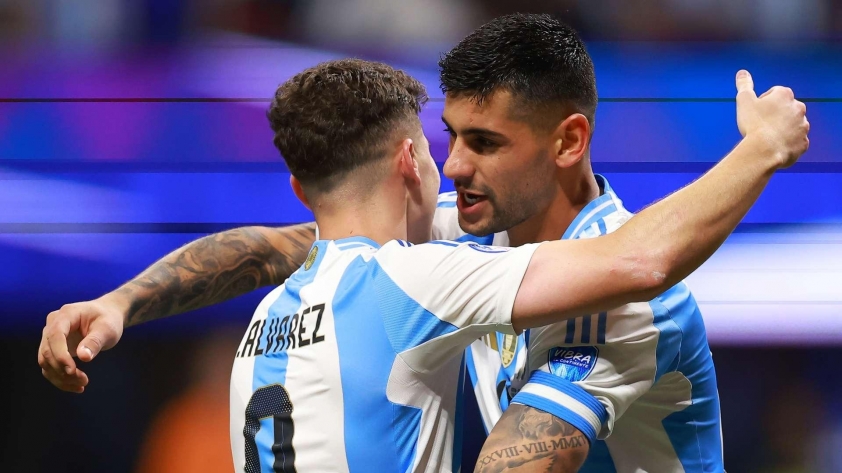 Người đồng đội tại đội tuyển quốc gia Julian Alvarez cũng mong muốn Romero gia nhập Atletico (Ảnh Getty)