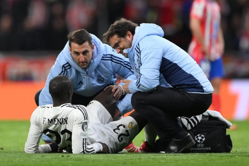 Hậu vệ trái Ferland Mendy cũng đang gặp chấn thương dài hạn (Ảnh: MARCA)