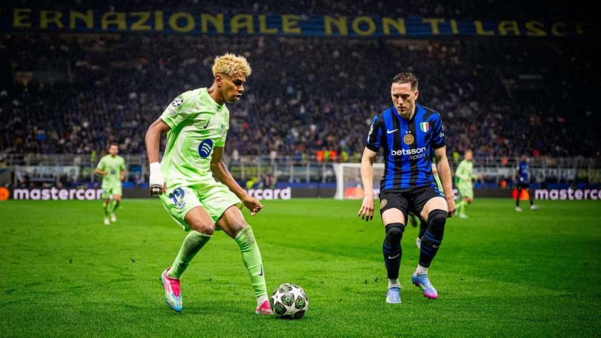 Tài năng thiên bẩm của sao trẻ này đang khuấy đảo bóng đá Châu Âu (Ảnh: La Gazzetta)