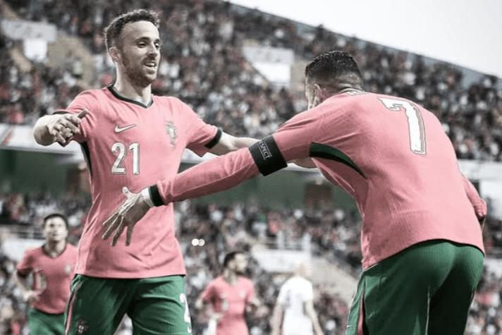 Ronaldo không muốn gây sự chú ý trước công chúng tại tang lễ của Jota. Ảnh: Selecoes Portuguesas de Futebol