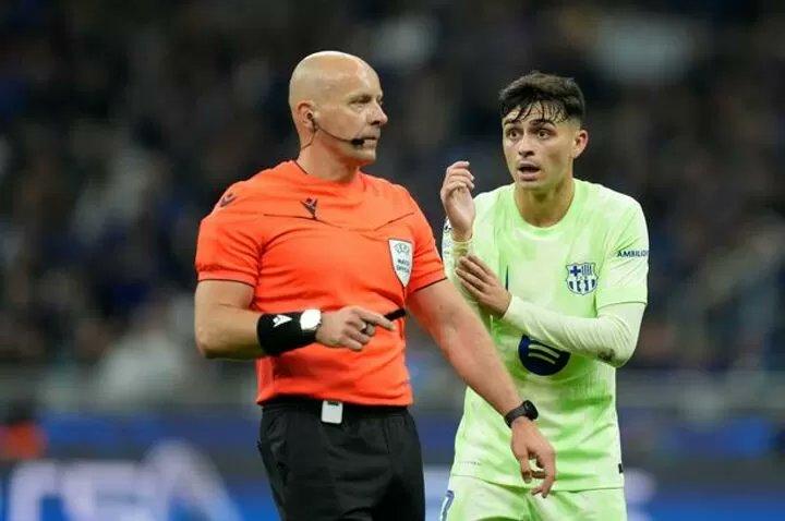Barcelona, kình địch lớn nhất của Real Madrid cũng đã trải qua những vấn đề này. Ảnh: TVP World