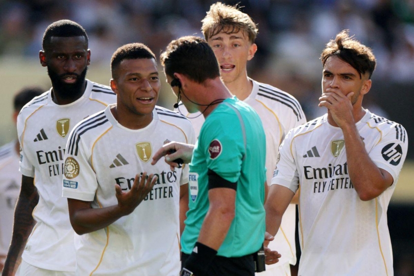 Các cầu thủ Real Madrid giúp đội bóng thu về hơn 80 triệu USD từ Club World Cup (Ảnh: beIN SPORTS).