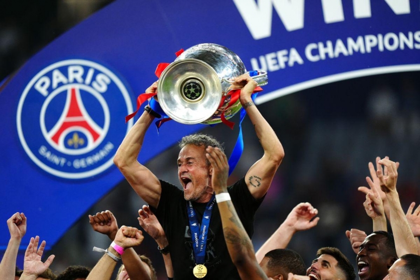 HLV Luis Enrique cùng các hướng học trò hướng tới danh hiệu lớn tiếp theo (Ảnh: The Independent).