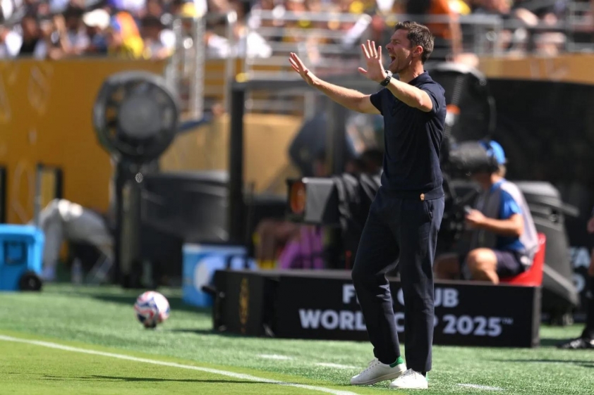 Xabi Alonso muốn ký hợp đồng với một tiền vệ mới. (Ảnh: David Ramos)