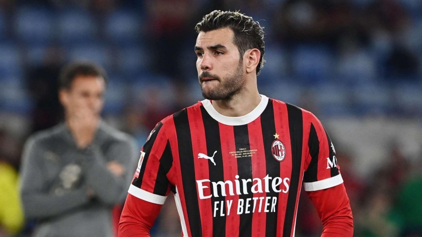 Theo viết tâm thư ngậm ngùi chi tay AC Milan (Ảnh: Goal)