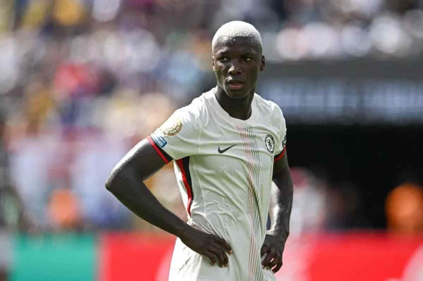 John Obi Mikel cho rằng Caicedo đủ sức đánh bật Joao Neves ra khỏi đội hình chính của PSG.