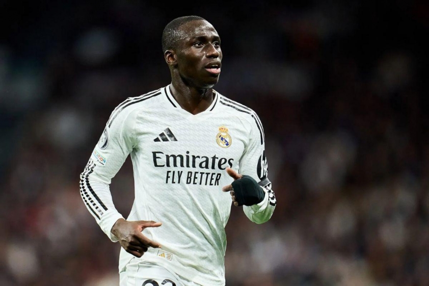 Ferland Mendy không có ý định chia tay sân Bernabeu trong mùa hè này (Ảnh: Madrid Universal).