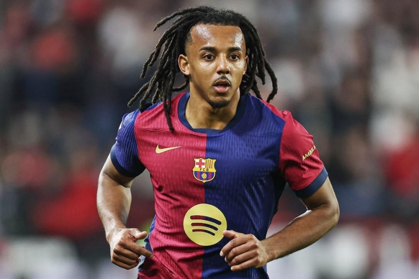 Jules Kounde sẽ tiếp tục gắn bó với sân Camp Nou trong tương lai (Ảnh: GOAL)