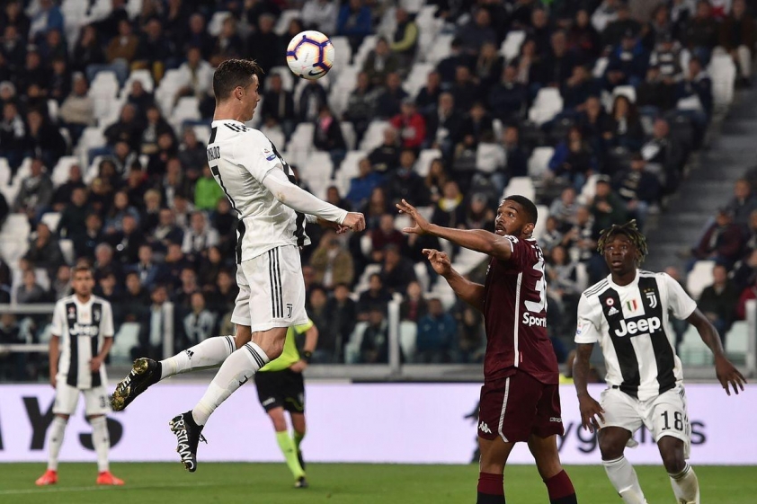Thể chất của Ronaldo được cho là 'giống vận động viên điền kinh hơn là cầu thủ bóng đá' (Ảnh: Juventus).