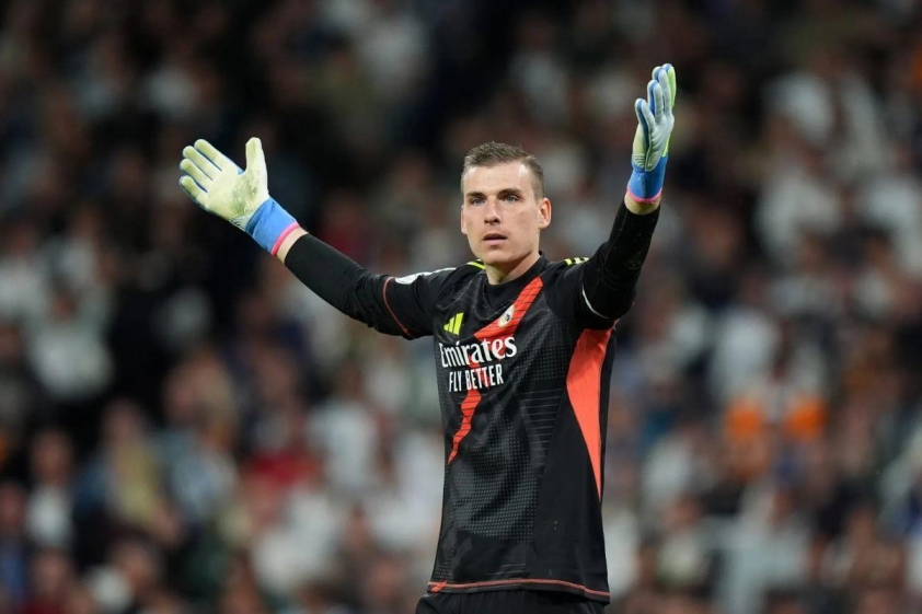 Real Madrid sẽ không để Lunin rời CLB hè này (Ảnh: Madrid Universal).