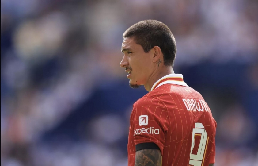 "Liverpool du đấu châu Á: 5 điểm nổi bật không thể bỏ qua" 6 Nunez đối mặt với tương lai không chắc chắn (Ảnh: Mirror)