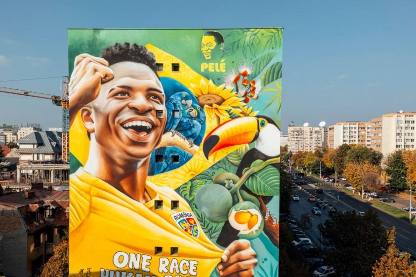 Vinicius Jr là một trong những cầu thủ được vẽ trên tường tại Brazil (Ảnh: The Sun).