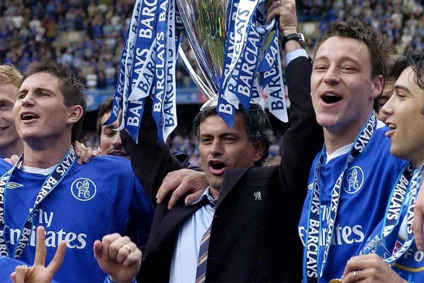 Mourinho cho rằng Chelsea của ông (2004-2006) tốt hơn tập thể bất bại của Arsenal (Ảnh: Premier League).