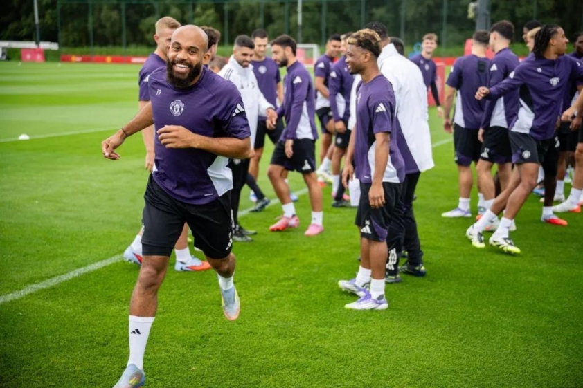 Mbeumo chưa đạt thể trạng tốt nhất để ra mắt CĐV Man United (Ảnh: The Mirror).