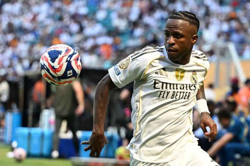 Dự kiến, Real Madrid cùng Vinicius sẽ đàm phán lại sớm nhất vào năm 2026 (Ảnh: GOAL).